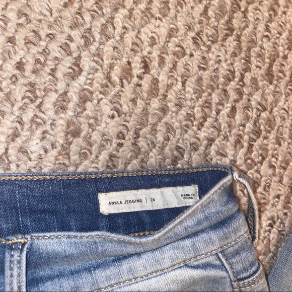 super cute & embroidered jeans - Picture 4 of 7